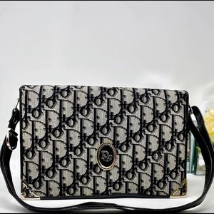 SOLD Dior Oblique Trotter Hand Bag